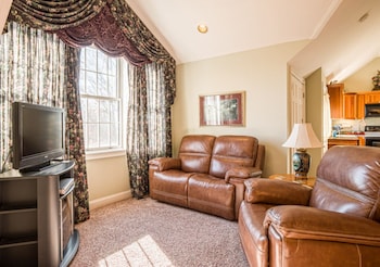 Falcon Suite