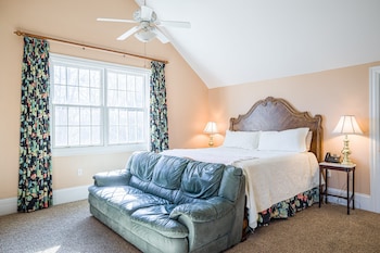 Oriole Suite