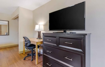 Deluxe Studio