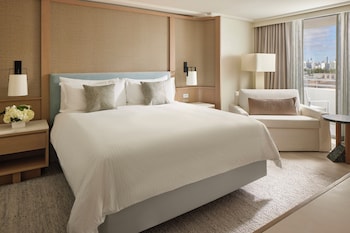 Room, 1 King Bed with Sofa bed, City View (Skyline View)
