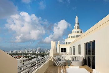 Suite, 1 King Bed, Balcony, Ocean View