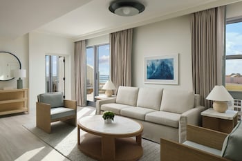 Suite, 1 King Bed, Balcony, Ocean View