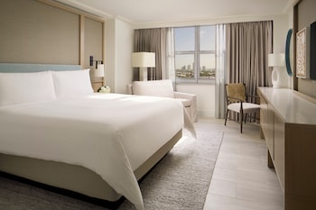 Suite, Bay View