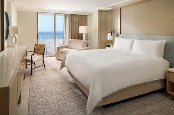 Room, 1 King Bed with Sofa bed, Balcony, Oceanfront