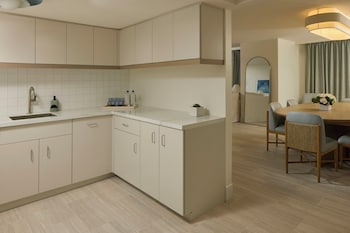 Suite, 1 Bedroom, Balcony