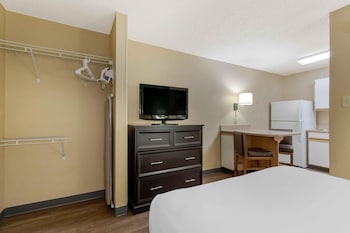 Studio, 1 Queen Bed, Non Smoking