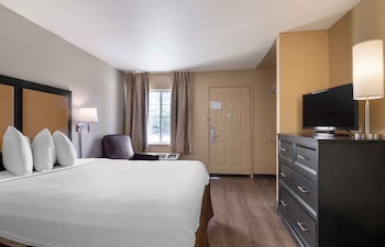 Studio, 1 Queen Bed, Non Smoking
