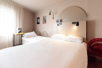 Family Room, Multiple Beds