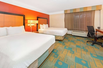 Room, 2 Double Beds, Accessible, Non Smoking (Mobility/Hearing/Bathtub w/ Grab Bars)