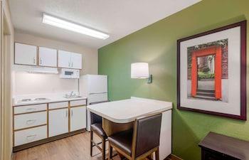 Deluxe Studio, 1 King Bed with Sofa bed, Non Smoking