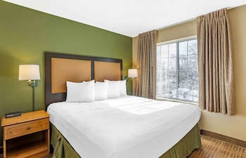 Deluxe Studio, 1 King Bed with Sofa bed, Non Smoking