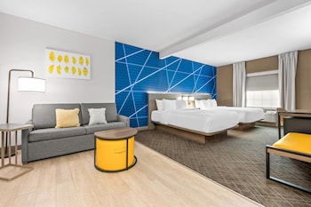 Suite (Double Queen with sofa and Shower)