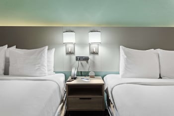 Standard Room, 2 Queen Beds, Non Smoking