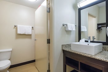 Superior Room, 1 King Bed (Smoke Free)