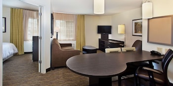 Suite, 1 Queen Bed with Sofa bed (Hearing One Bedroom)
