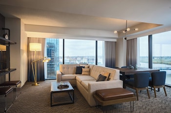 Suite, 1 King Bed with Sofa bed, River View