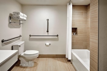 Room, 1 King Bed (Mobility Accessible, Tub)