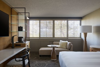 Room, 1 King Bed with Sofa bed, Corner