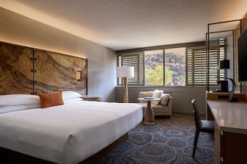 Room, 1 King Bed with Sofa bed, Corner