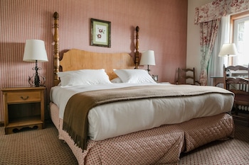 Standard Room, 1 Queen Bed