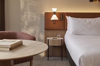 Parkview Twin Room (Newly Renovated)