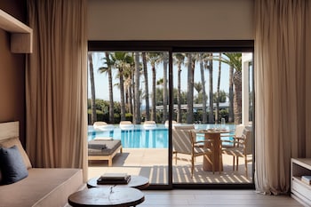 Two Bedroom Suite Swim up Pool view (Bungalow Area)