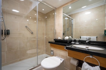 City Queen Room