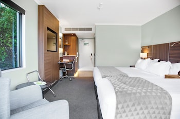 Premium Room, 2 Double Beds, Lake View