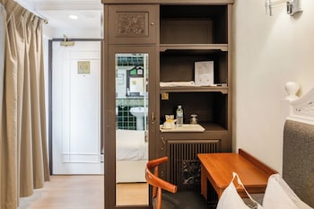 Deluxe Single Room